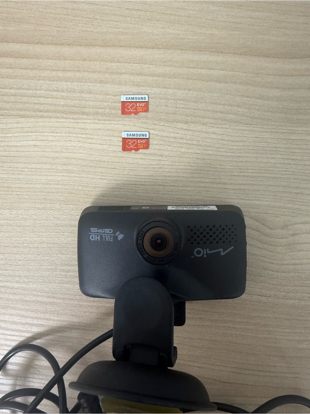 Mio MiVue 618 dash cam